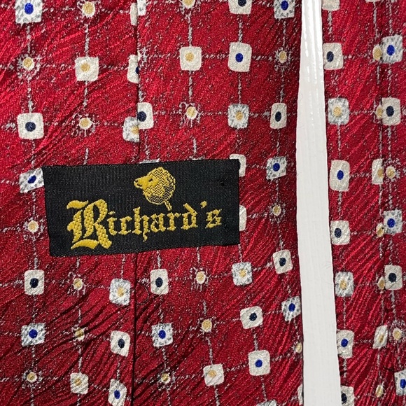 3/$25  Richards‎ Men’s Tie, Red Pattern - Picture 2 of 3